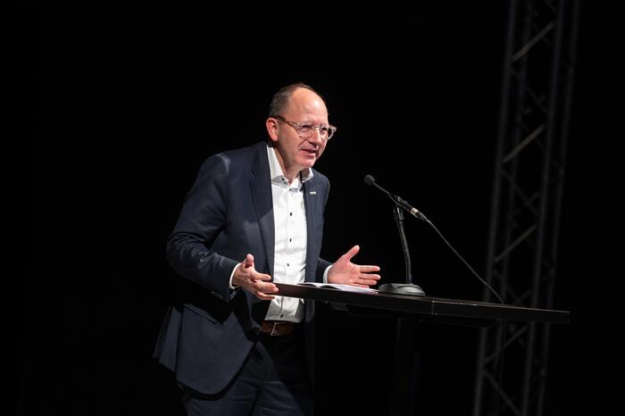 Regenbogen Benefizgala des Nationaltheaters (01)