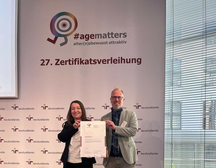 Bürgermeister Dirk Grunert und audit Projektleitung der Stadt Mannheim, Monika Mieczkowska