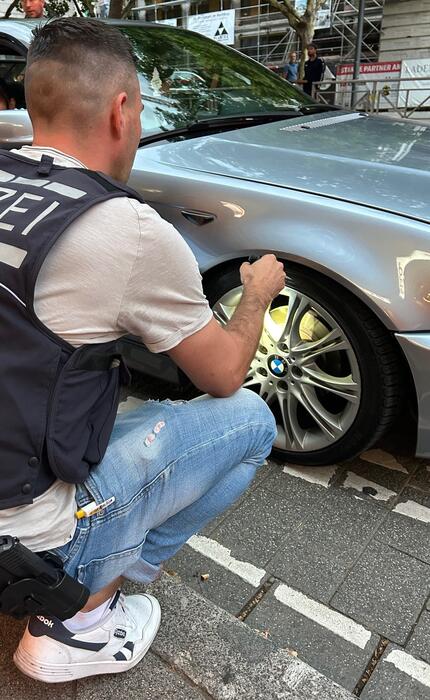 Insgesamt wurden bei der Kontrolle 186 Fahrzeuge und 215 Personen kontrolliert.