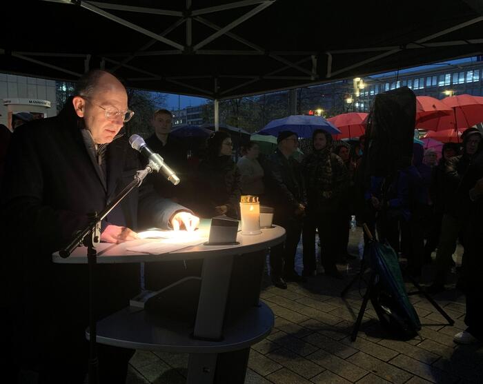 Gedenken für die Opfer des Nationalsozialismus am Kubus 2025