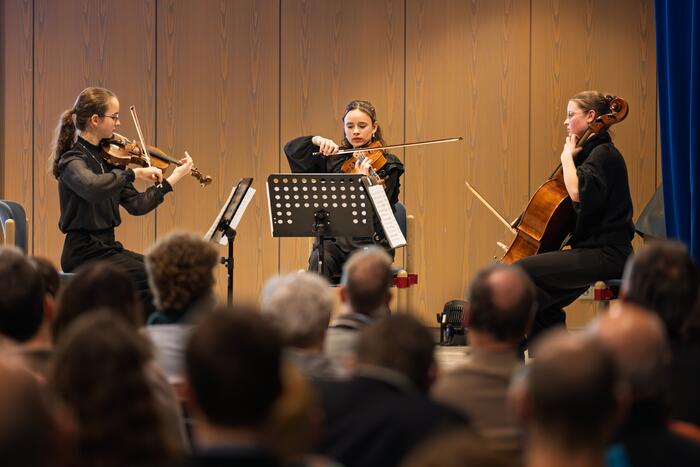Musik von Emilia Ohloff, Johanna Giebels und Julia Pohlmann