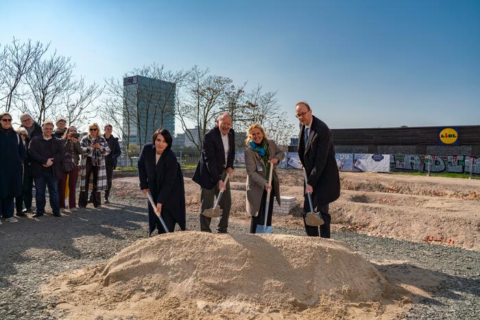 Forum Deutsche Sprache - Spatenstich