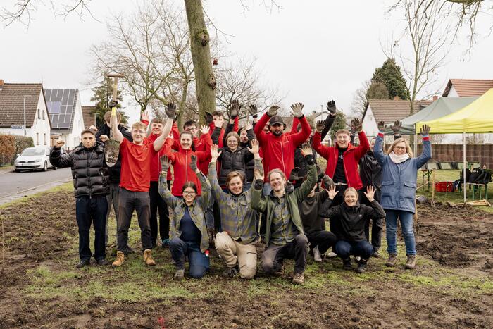 Waldinsel Mannheim-Schönau: Bauhaus-Azubis Gruppenbild