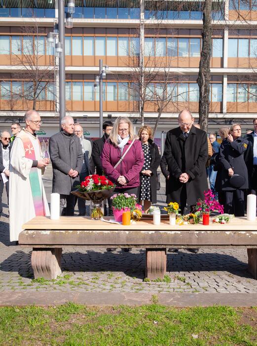 Gedenken an Amokfahrt: Gedenken am Paradeplatz