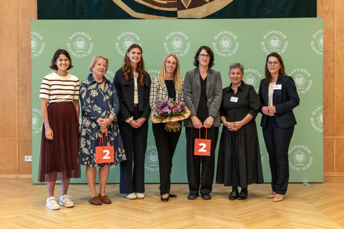 Dr. Leah Zimmerer, Prof. Dr. Merith Niehuss, ehem. Präsidentin der Universität der Bundeswehr, Dr. Victoria Meil, Prof. Dr. Alexandra Niessen-Ruenzi, Lehrstuhlinhaberin allg. BWL und Corporate Governance, Universität Mannheim, Meike Hoppe, Leiterin des Referats Wirtschaft und Gleichstellung im Ministerium für Wirtschaft, Handwerk und Tourismus des Landes Baden-Württemberg, Zahra Deilami, Gleichstellungsbeauftragte der Stadt Mannheim und Isabella Fambach aus dem Team der Gleichstellungsbeauftragten (v.l.n.r.